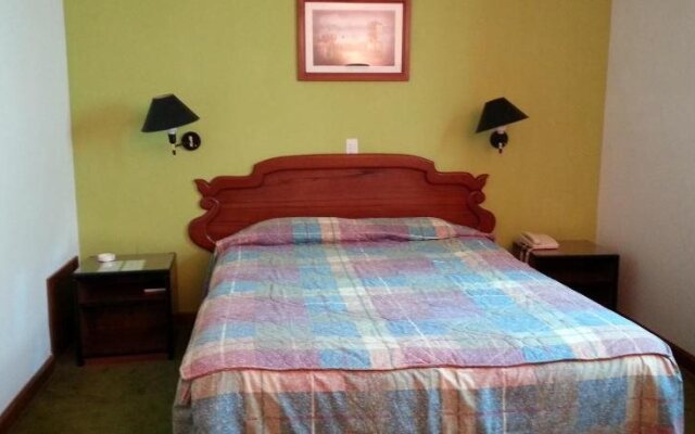Suites Don Carlos