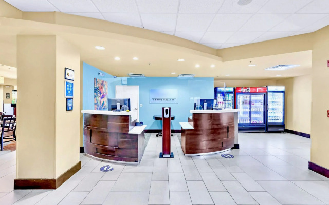 Condo Close to Universal Studios - Pool, Hot Tub!