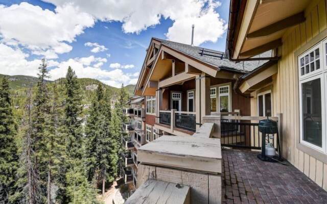Premier 4 Bedroom Ski in, Ski out Lone Eagle Condo With the Best Access to Skiing in Keystone