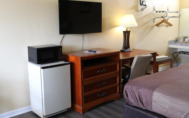 Woodstream Inn