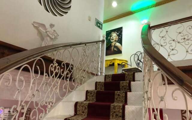 Hotel Rey