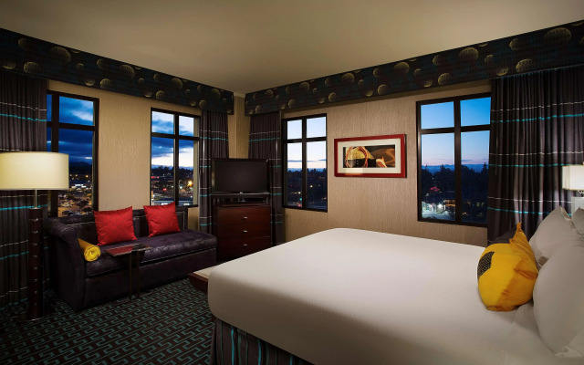 Juniper Hotel Cupertino, Curio Collection by Hilton