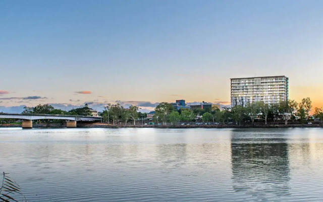 Empire Apartment Hotel