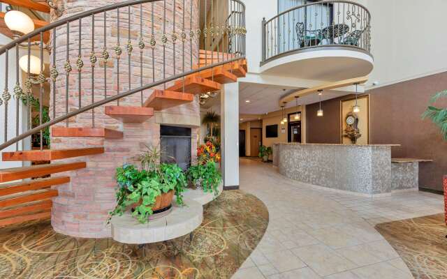 Best Western Plus Swiss Chalet Hotel & Suites