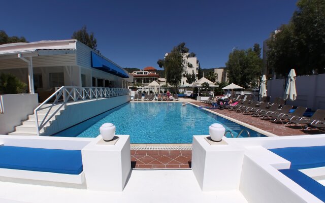 Munamar Beach Resort Hotel