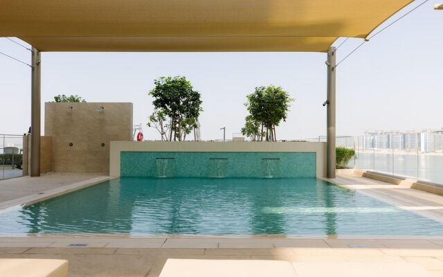 3BD Haven with Sweeping Water Views