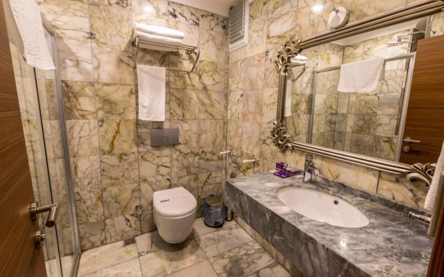 Avrasya - on 3 ApartHotel