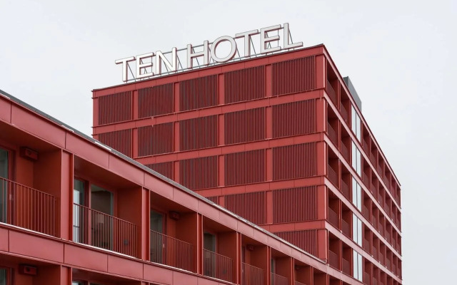 Ten Hotel