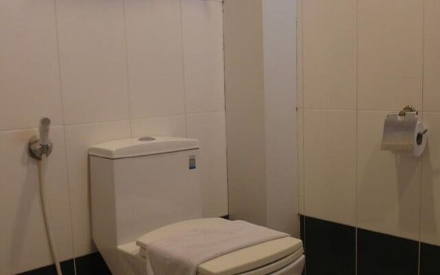 Отель Le Hotel Kota Kinabalu