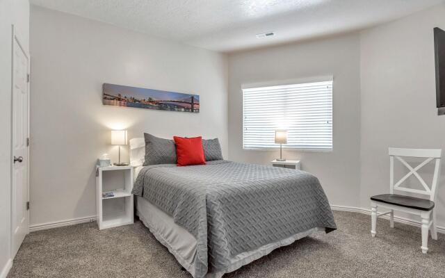 Spacious & New Guesthouse in Orem - Provo