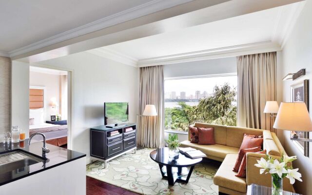 Lakeside Chalet - Mumbai, Marriott Executive Apartments