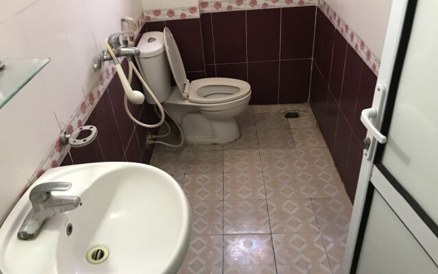 Oyo 1005 Palace Hotel