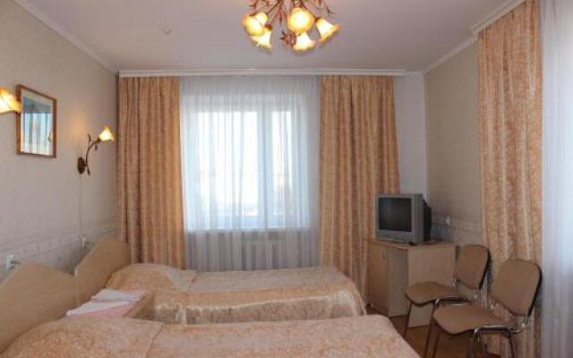 Yunost Hotel