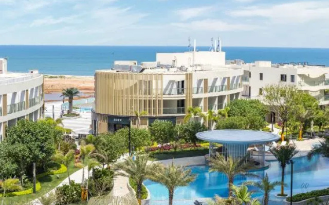 Shuangyuewan Qingfeng Xiaozhu Seaview Hotel (Honghai Jin'an Branch)