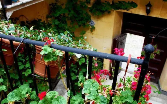 Erice 10 Sleeps House