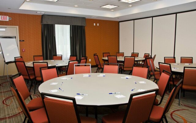 Holiday Inn Express & Suites Columbus - Easton Area by IHG