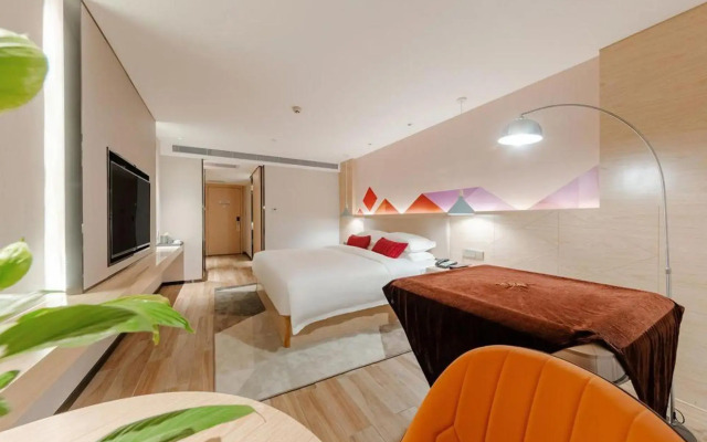 Berman Hotel (Guiyang southwest Trade City Jinyang bus station store)