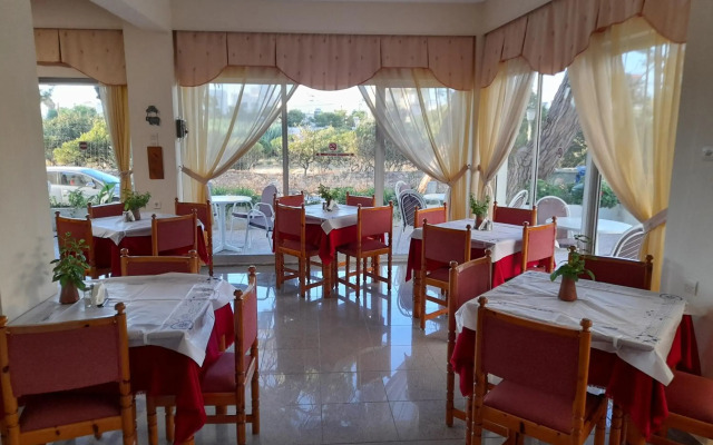 Phaethon Hotel