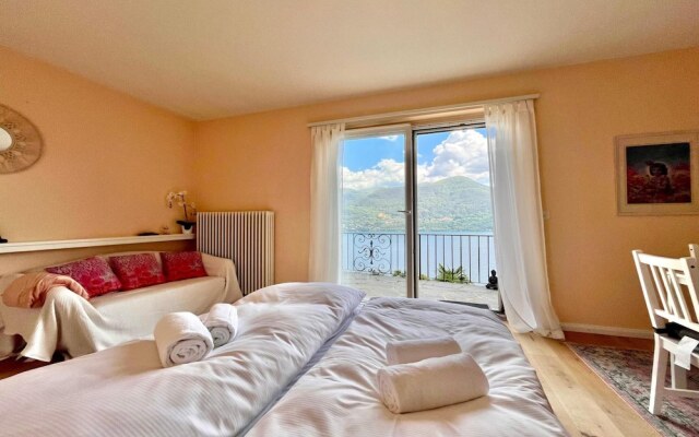 Peace Over the Lake Room 1