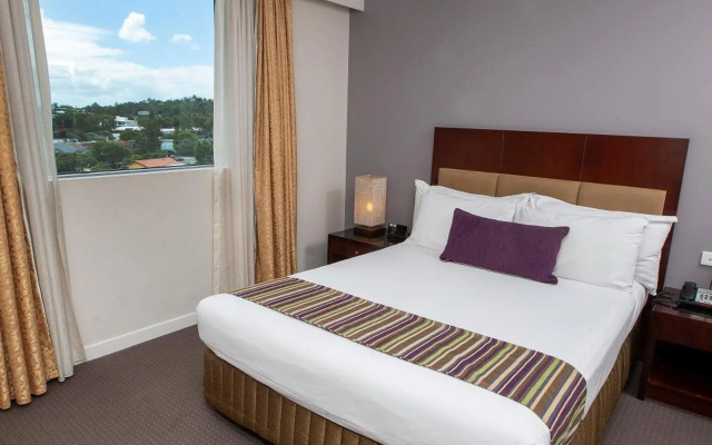 Hotel Gloria – Guest Rooms – Logan Central