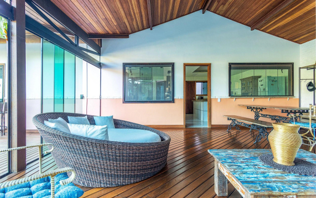Casa De Alto Padrão A 400 Metros Da Praia Brava