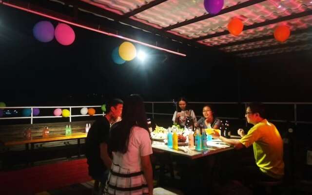 Yangshuo Showbiz Youth Hostel