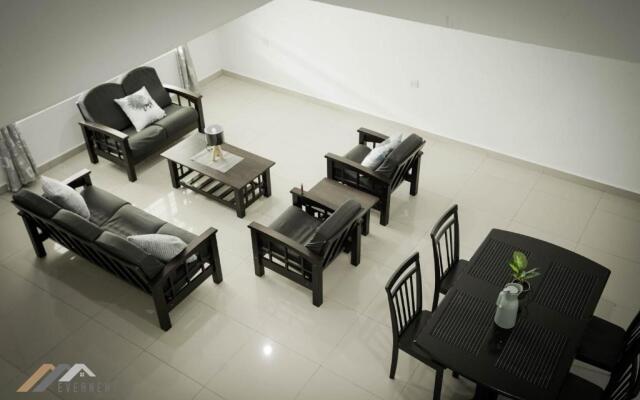 Curtin Waters Homestay by Evernent