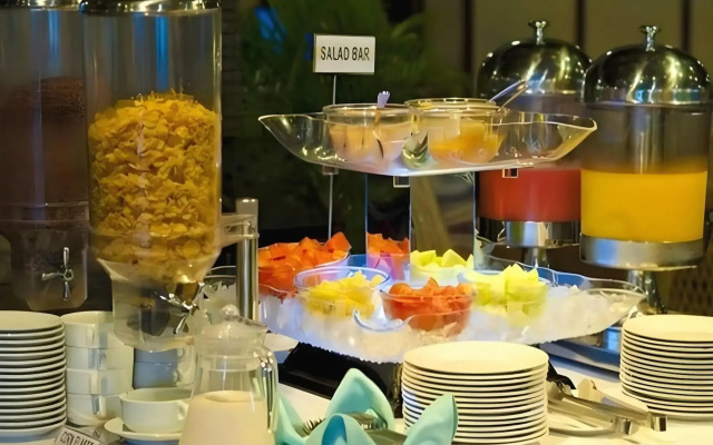 Elmi Hotel