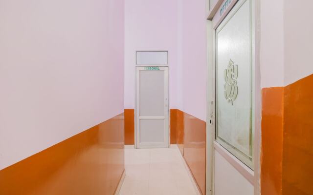 Canadian Guest House by OYO Rooms