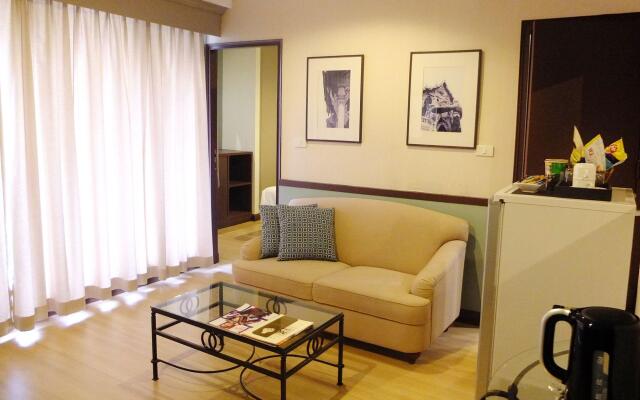 Evergreen Place Siam by UHG