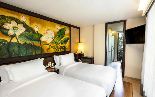 Banyan Tree Lang Co