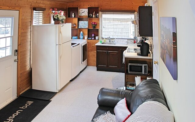 Lakeside 2 Bedroom Guest Suite