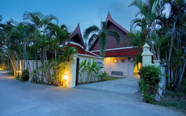 Tropical Thai Style 4BR Pool Villa Fanny