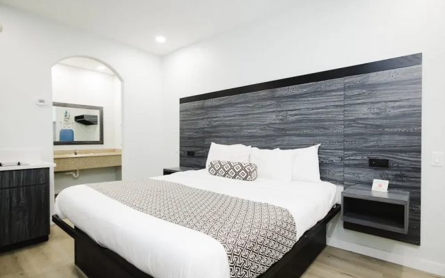 Sapphire Inn and Suites