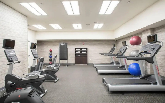 Courtyard New York QueensFresh Meadows