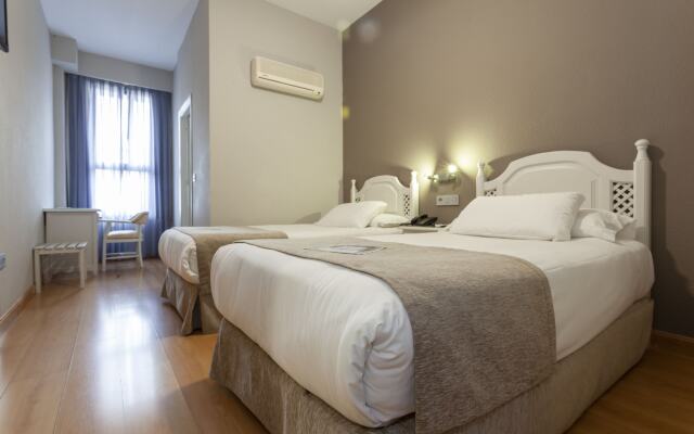 Hotel AACR Monteolivos