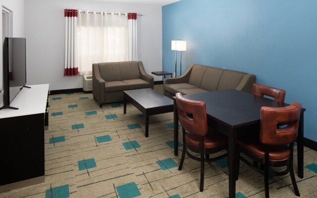 Cburg Inn and Suites