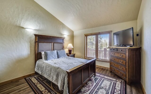 Highfield Trail 4 Bedroom Home by RedAwning