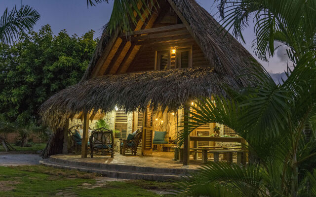 CHALET TROPICAL Hotel & Restaurant-Pizzeria