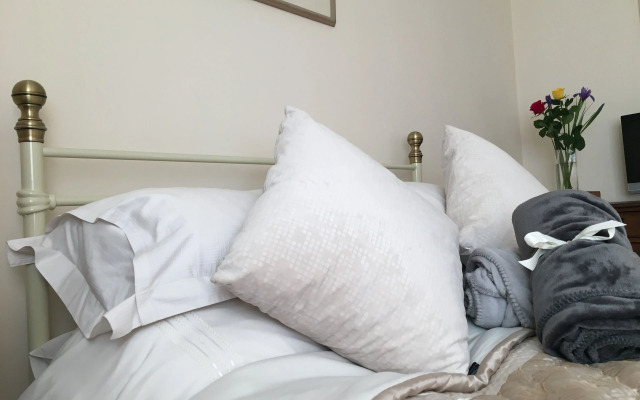 5 Charlton Mill Way B&B