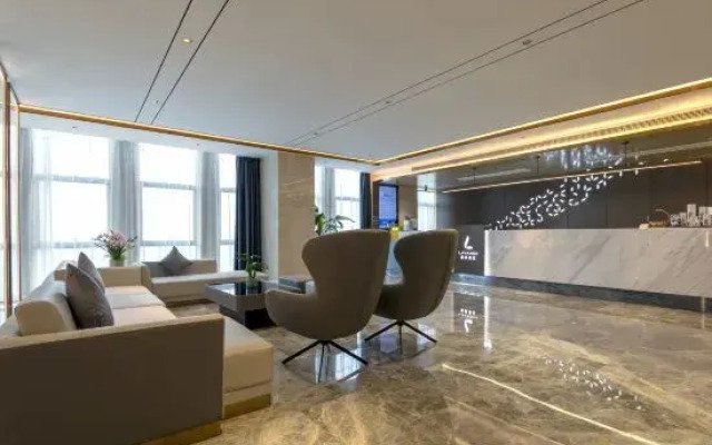Lavande Hotel (Yichang Zhongnan Road Xinhua Square)