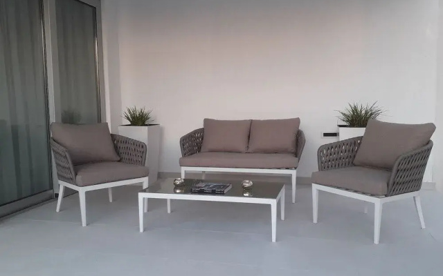Demar Residence