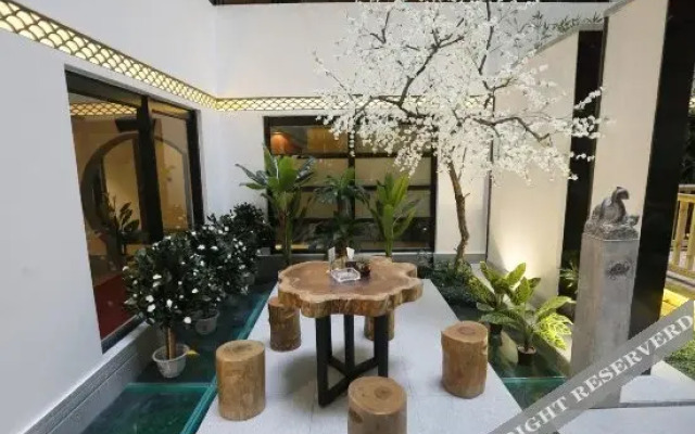 Shangdong Business Hotel