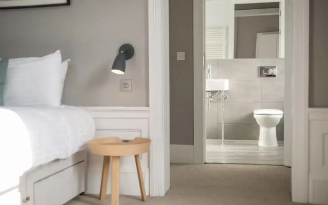 Torphichen Street 5 Star Luxury Apartment