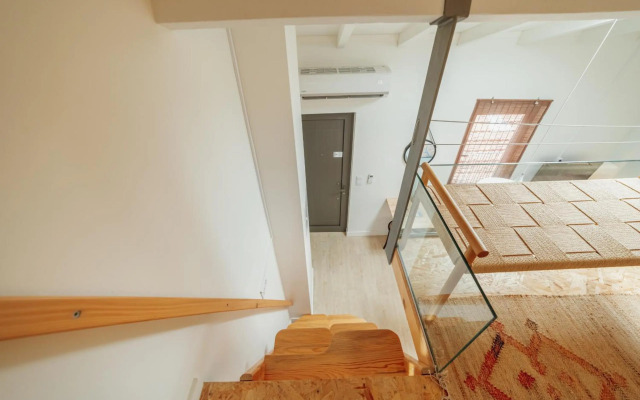 Mezzanine Stylish Apartment S