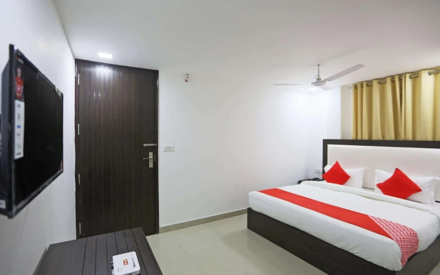 Gour White House by OYO Rooms
