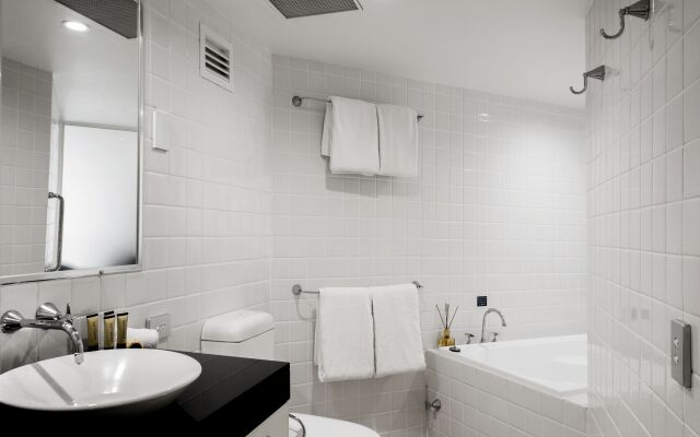 Netanya Noosa Beachfront Resort
