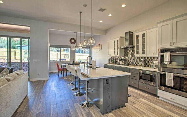 Tranquil Sedona Home With Fireplace & Hot Tub!