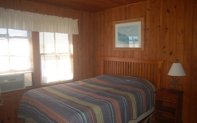 2035-2 Ellington, Upstairs