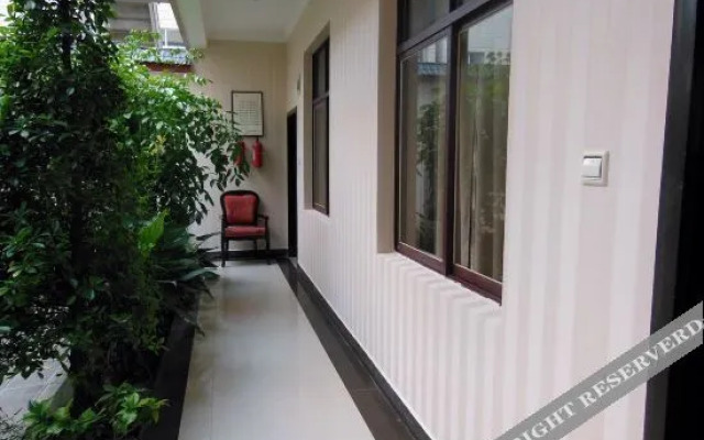 OYO DaLiYuLongTingHaiHotel